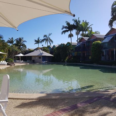 Noosa Holiday Accommodation ヌーサヴィル エクステリア 写真