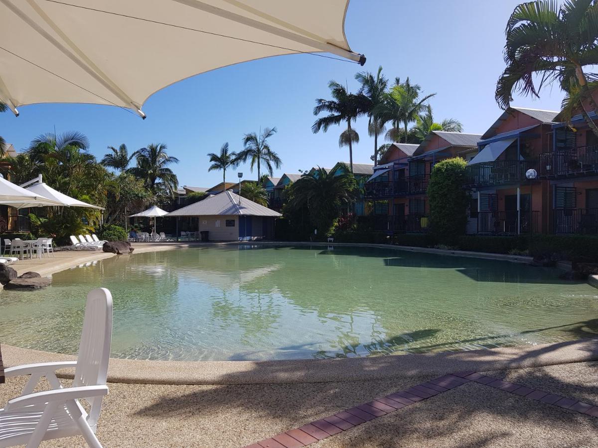 Noosa Holiday Accommodation ヌーサヴィル エクステリア 写真