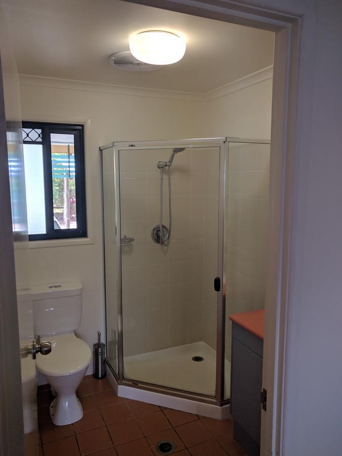 Noosa Holiday Accommodation ヌーサヴィル エクステリア 写真